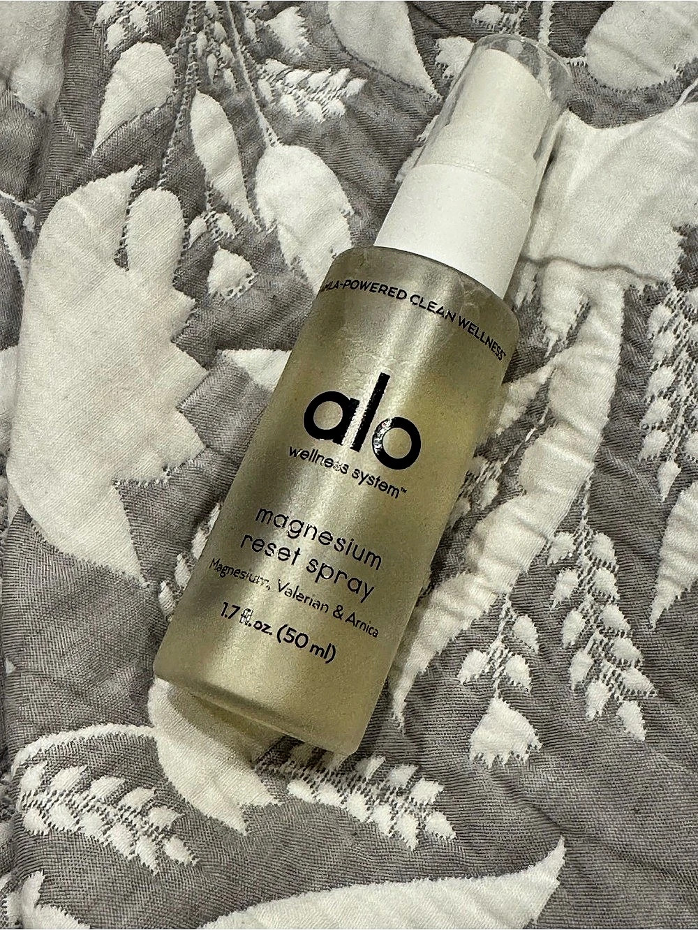 alo Magnesium Reset Spray